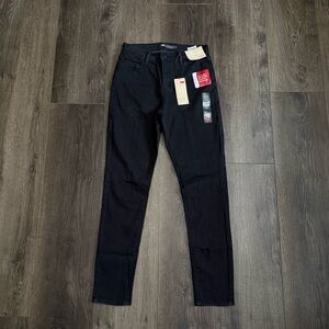 Levi's women's 512 Perfectly Slimming legging jean NWT Size 10